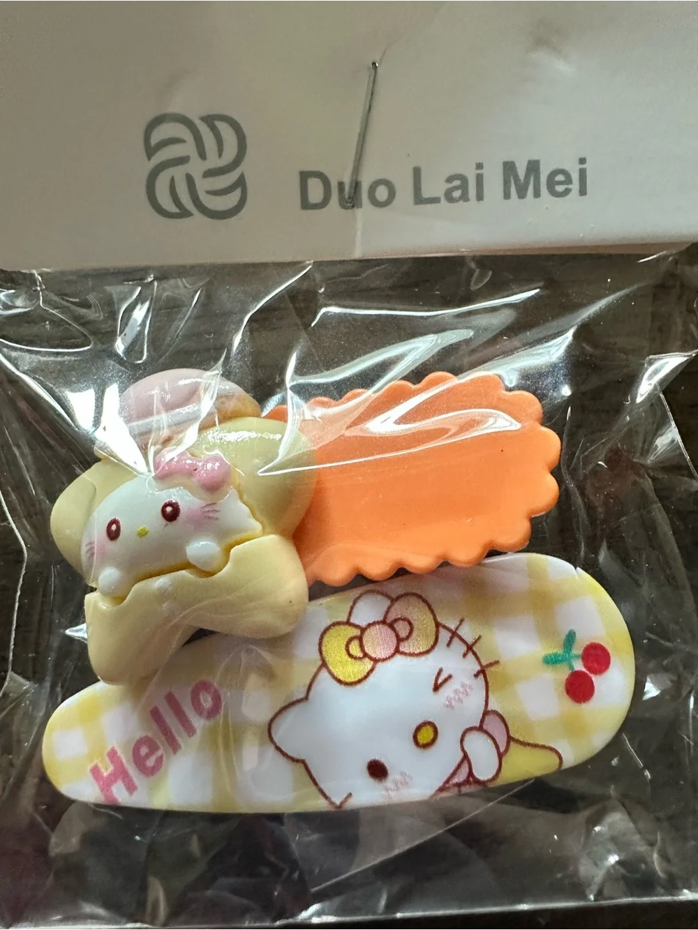 NWT Set of 4 Hello Kitty Child Size Hair Clips Barretts Pink Yellow Orange